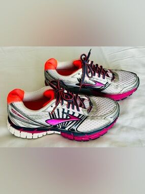 Brooks Adrenaline GTS 14 Women's White, Pink, Orange & Navy Running Shoes